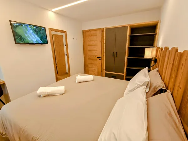 J D 4 Apartment