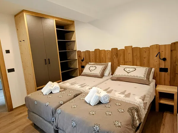 J D 3 Apartment