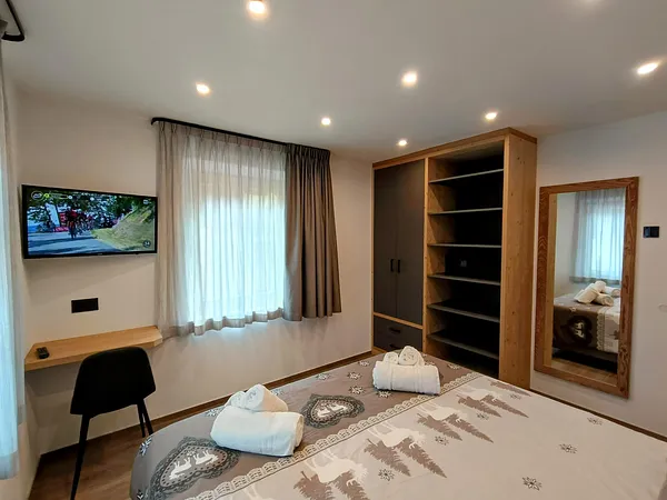 J D 3 Apartment