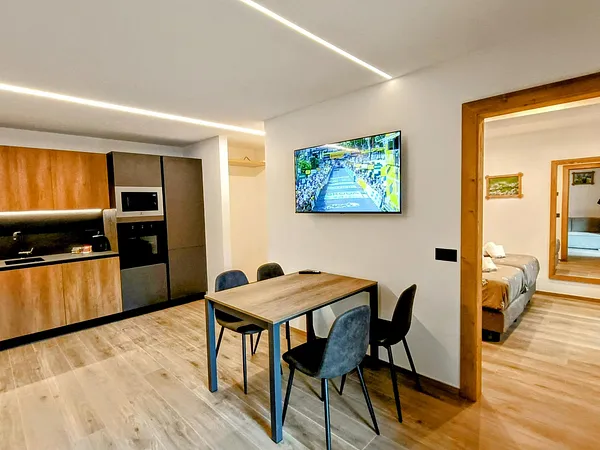 J D 3 Apartment