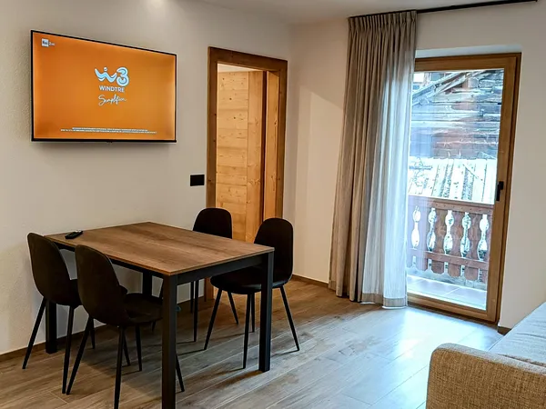 J D 3 Apartment