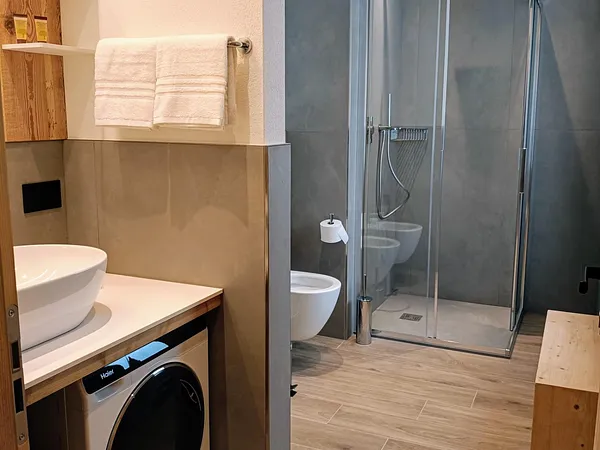 J D 4 Apartment