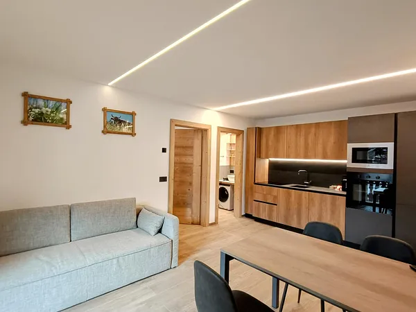 J D 3 Apartment
