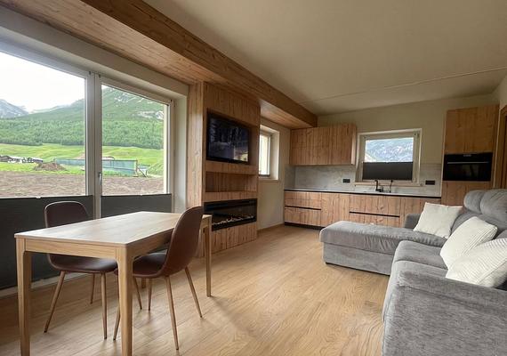 Aura Lodge