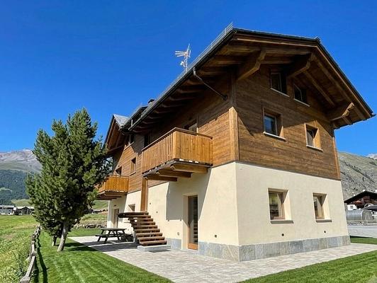 Aura Lodge