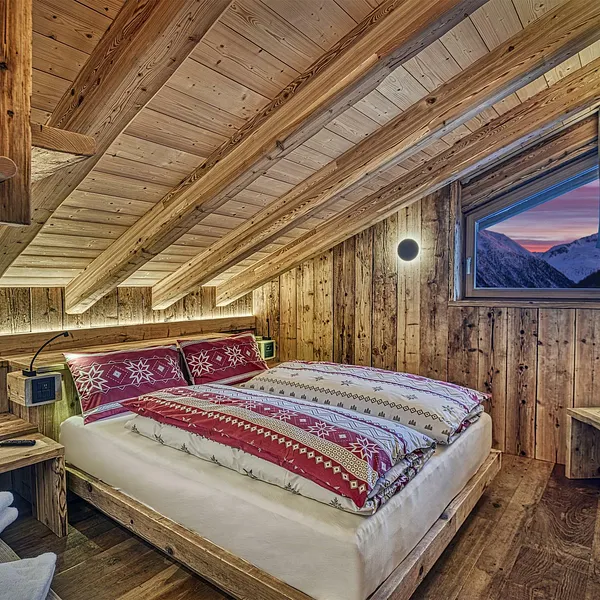Le Chalet Apartment-4