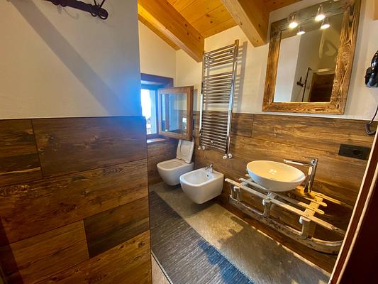 2 Bedrooms Nr 9